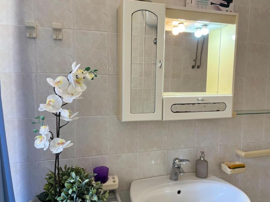 Casa Viola Di Maria Gabriella, San Vito A 25 Minuti Da Costa Rey E Villasimius المظهر الخارجي الصورة